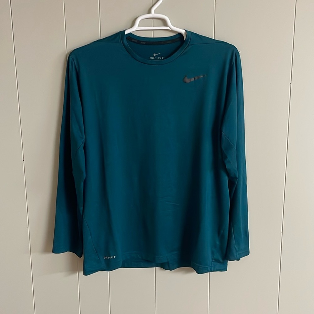 Nike Men’s Dri-Fit Long-Sleeve T-Shirt